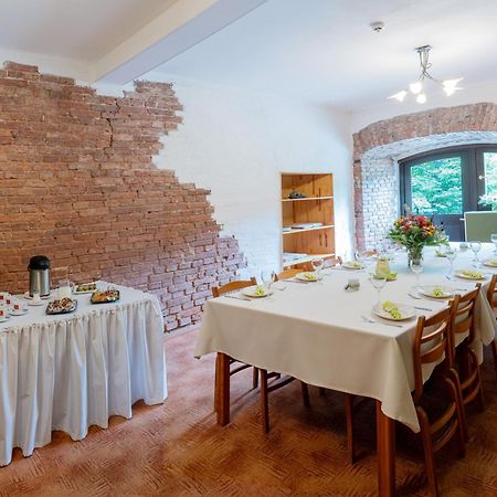 Park Hotel Bruzis Смилтене Экстерьер фото